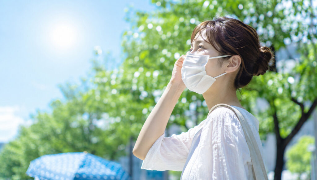 暑い季節のマスク、どう付き合う？熱中症を防ぐための夏のマスク習慣